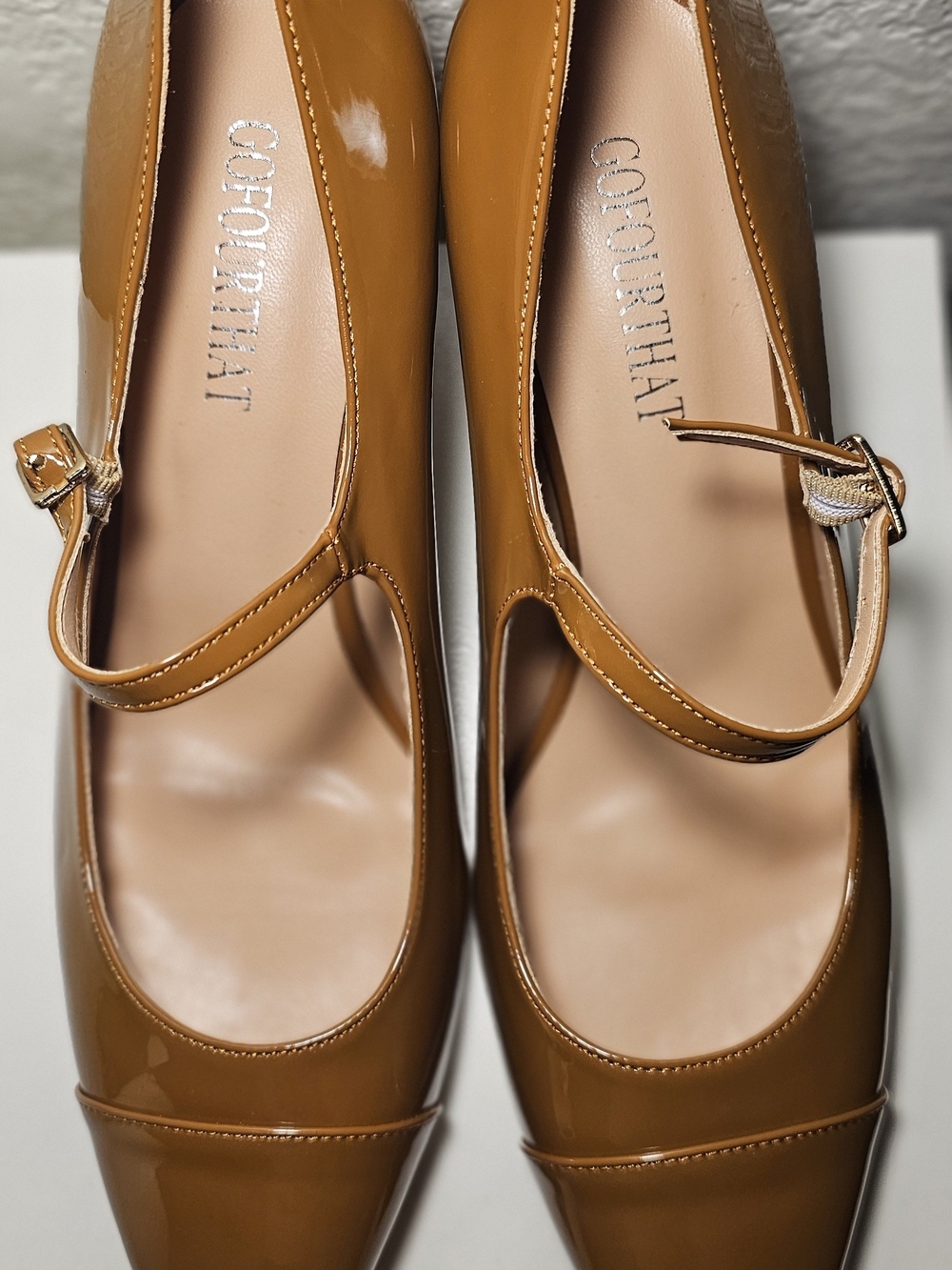 Cortourt That Women's Tan Patent Mary Jane Flats